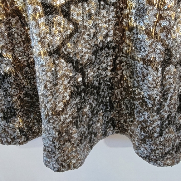 SIGRIN OLSEN Signature  Gold Metallic All Iver Sequin Top Sz L Blink Cocktail - Picture 4 of 12